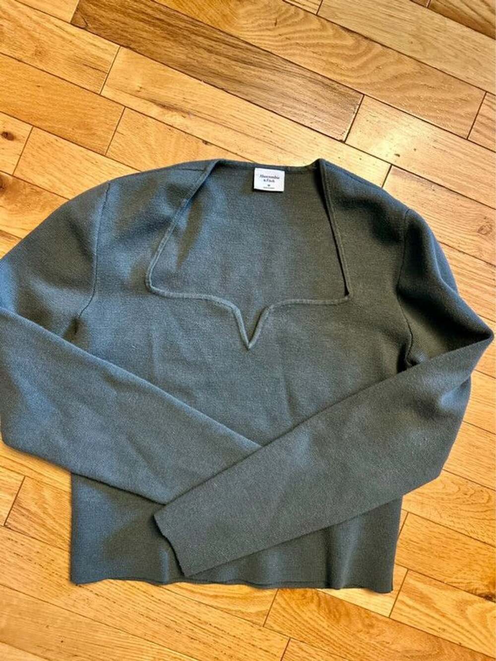 Abercrombie & Fitch Sweetheart Sweater Size M Green